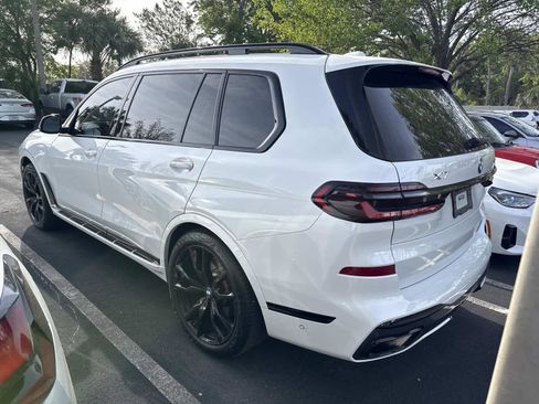 Used 2024 BMW X7 xDrive40i w/ M Sport Package image 3