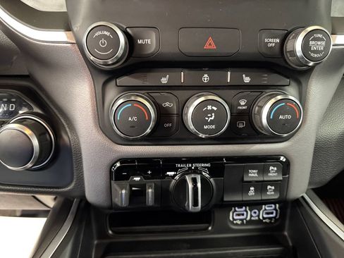 Used 2022 RAM 1500 Big Horn AWD/4WD image 22