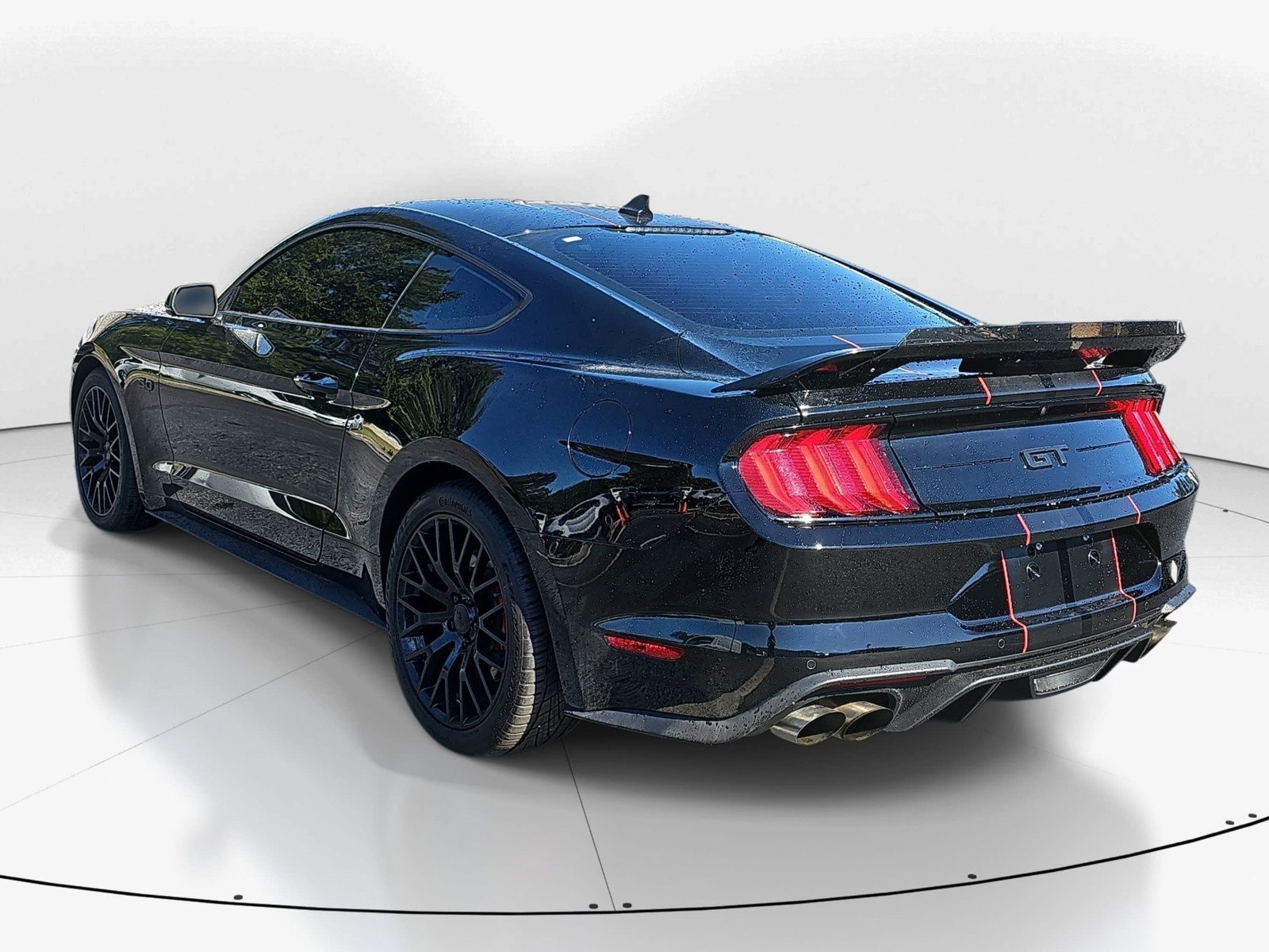 Used 2022 Ford Mustang GT Premium w/ Equipment Group 401A RWD image 5