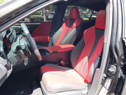 Used 2025 Lexus ES 350 F Sport w/ Accessory Package (Z2) FWD image 33