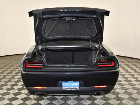 Used 2016 Dodge Challenger SXT RWD image 26