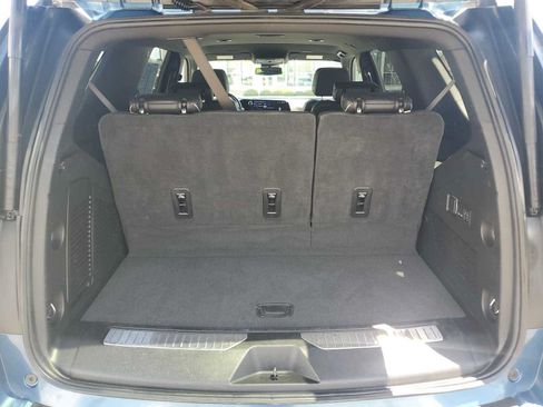 Used 2025 Chevrolet Tahoe Premier RWD image 5