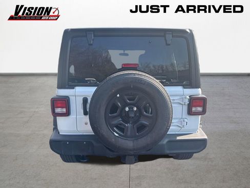 Used 2023 Jeep Wrangler Sport AWD/4WD image 5