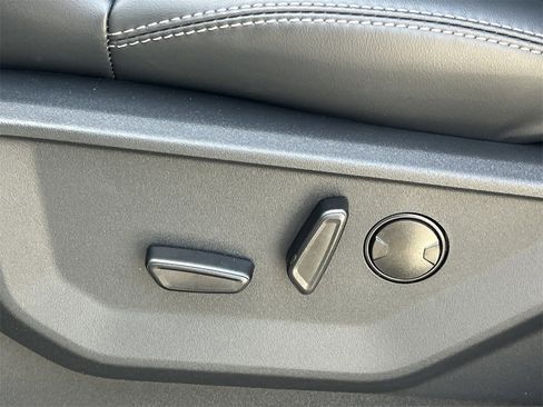 New 2025 Ford Expedition Platinum w/ Stealth Performance Package image 19