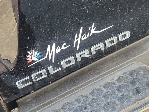 Used 2024 Chevrolet Colorado LT w/ LT Convenience Package image 31