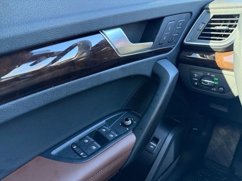 Used 2019 Audi Q5 2.0T Premium Plus w/ Premium Plus Package image 16