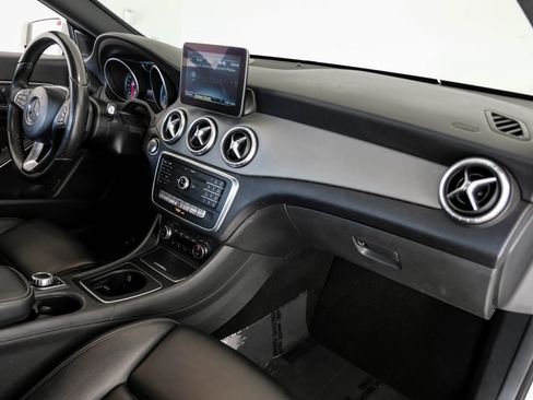 Used 2018 Mercedes-Benz CLA 250 image 11