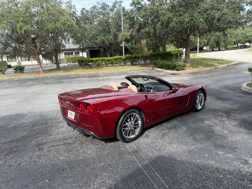 Used 2006 Chevrolet Corvette Convertible w/ Preferred Equipment Group RWD image 8
