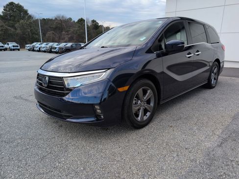 Used 2023 Honda Odyssey EX image 1