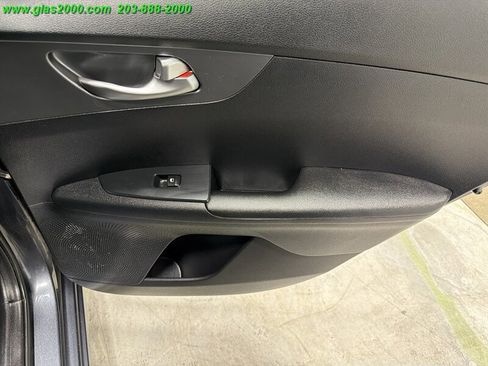 Used 2021 Kia Forte Sedan FWD image 28