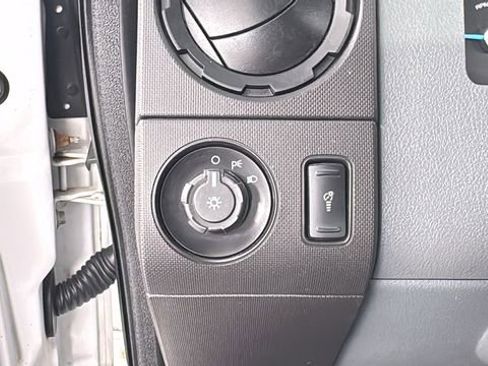 Used 2015 Ford F250 XL w/ Power Equipment Group AWD/4WD image 29