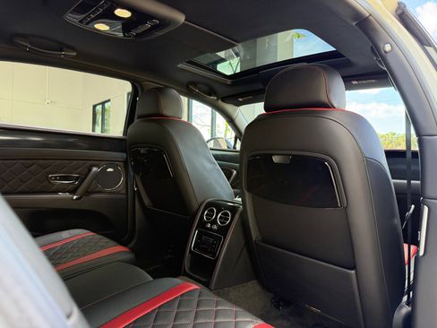 Used 2018 Bentley Flying Spur S W12 AWD/4WD image 39