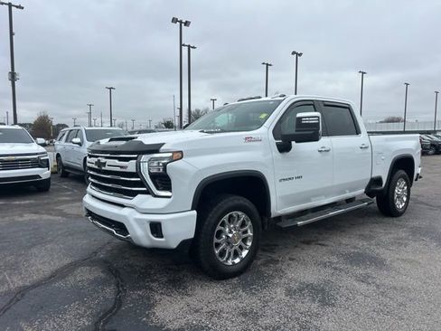 Used 2025 Chevrolet Silverado 2500 LTZ w/ Z71 Chrome Sport Edition image 7