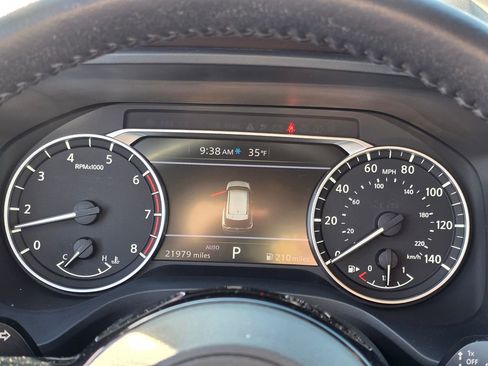 Used 2023 Nissan Rogue SV w/ SV Premium Package image 20