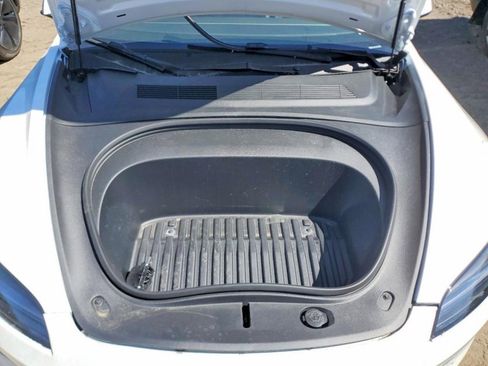 Used 2025 Tesla Model 3 Performance image 9