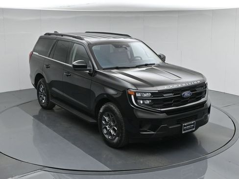 Certified 2025 Ford Expedition Active AWD/4WD image 43