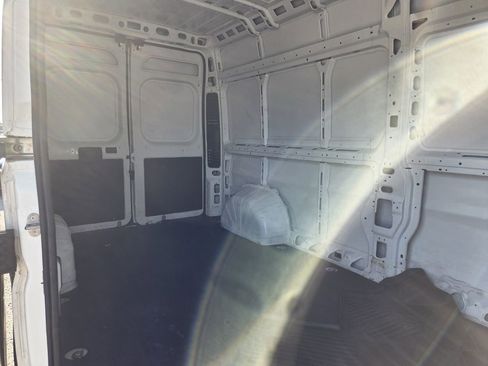 Used 2025 RAM ProMaster 2500 w/ Convenience Group FWD image 27