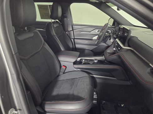 Used 2025 Ford Explorer ST w/ Sun And Sound Package AWD/4WD image 32