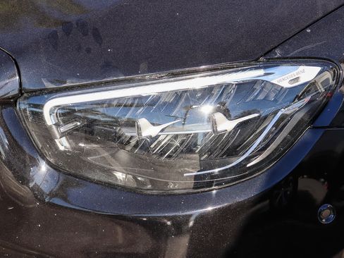 Used 2021 Mercedes-Benz E 350 Sedan image 2