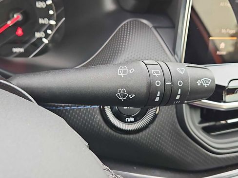 New 2026 Jeep Compass Latitude image 25