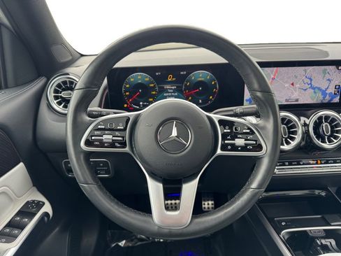 Used 2022 Mercedes-Benz GLB 250 4MATIC image 13