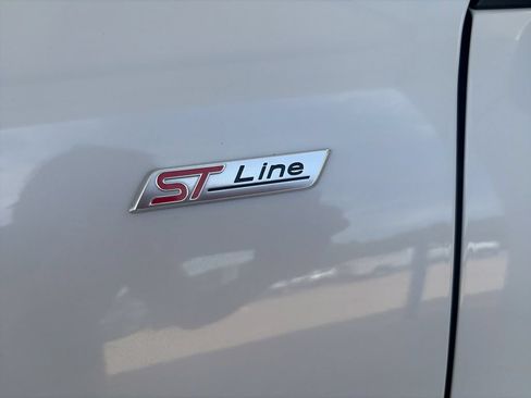 Used 2025 Ford Escape ST-Line FWD image 32