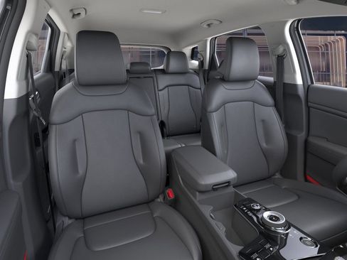 New 2025 Kia Sportage EX image 14