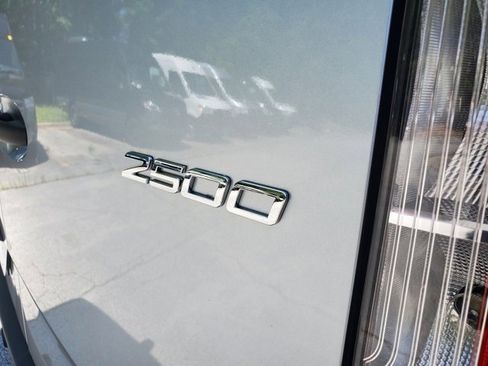 Used 2025 Mercedes-Benz Sprinter 2500 image 7