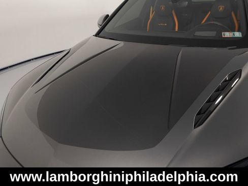 Used 2024 Lamborghini Urus Performante AWD/4WD image 46