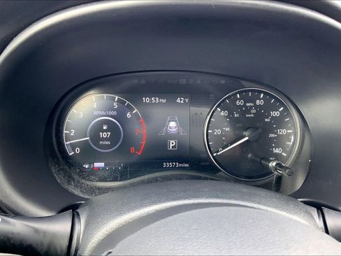 Used 2022 Nissan Kicks SV image 10