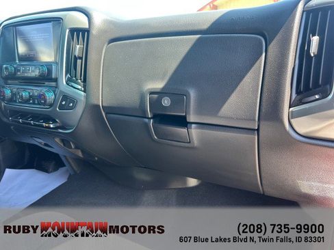 Used 2018 Chevrolet Silverado 1500 LT w/ All Star Edition image 37