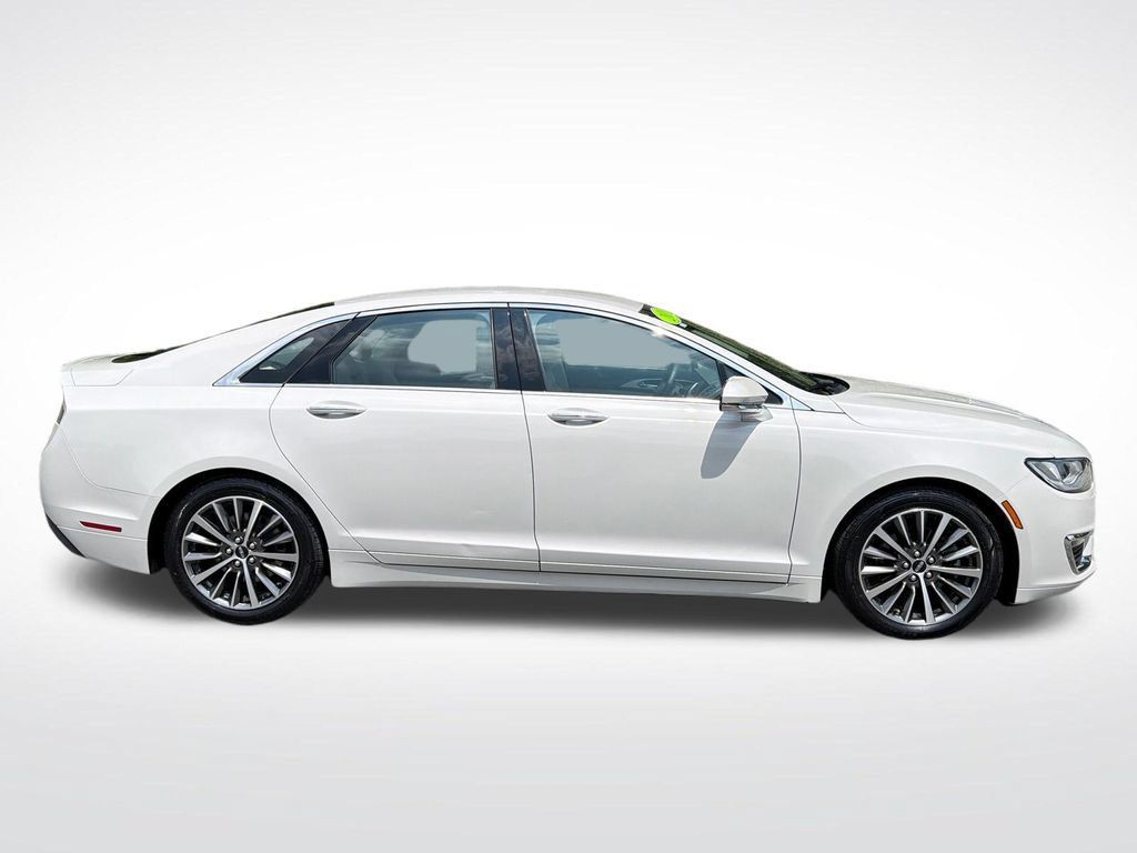 Used 2019 Lincoln MKZ Reserve FWD image 13