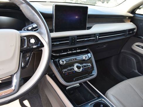 Used 2022 Lincoln Corsair Reserve w/ Elements Package image 9