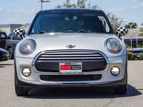 Used 2015 MINI Cooper 4-Door Hardtop FWD image 2