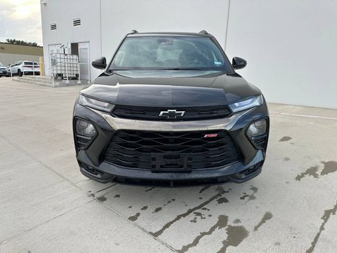 Used 2022 Chevrolet TrailBlazer RS FWD image 2