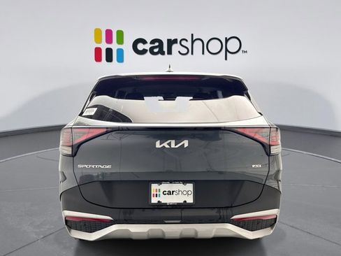 Used 2025 Kia Sportage LX image 4