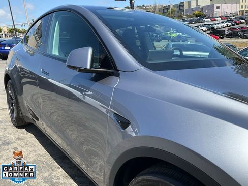 Used 2025 Tesla Model Y Long Range AWD/4WD image 73