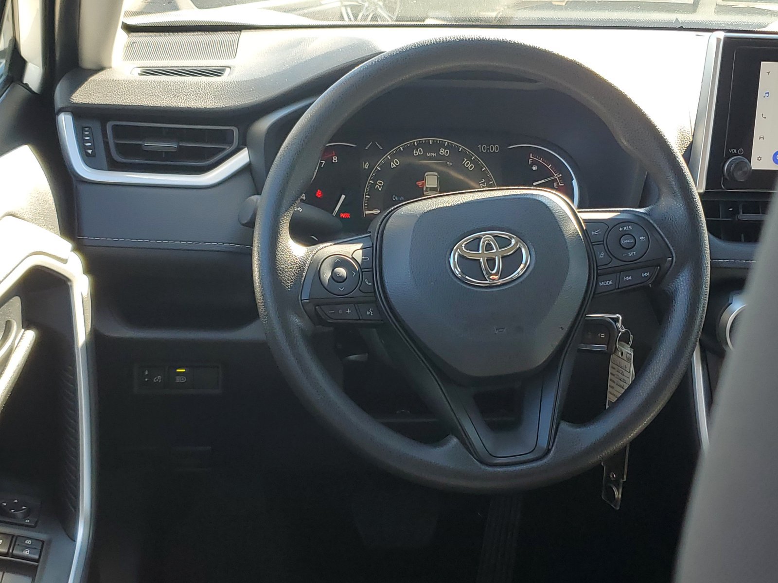 Used 2025 Toyota RAV4 LE AWD/4WD image 12