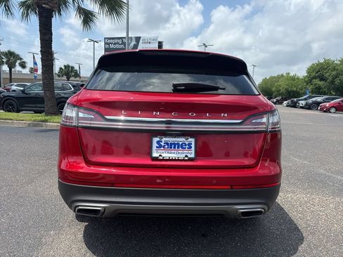Used 2021 Lincoln Nautilus FWD w/ Equipment Group 101A image 4
