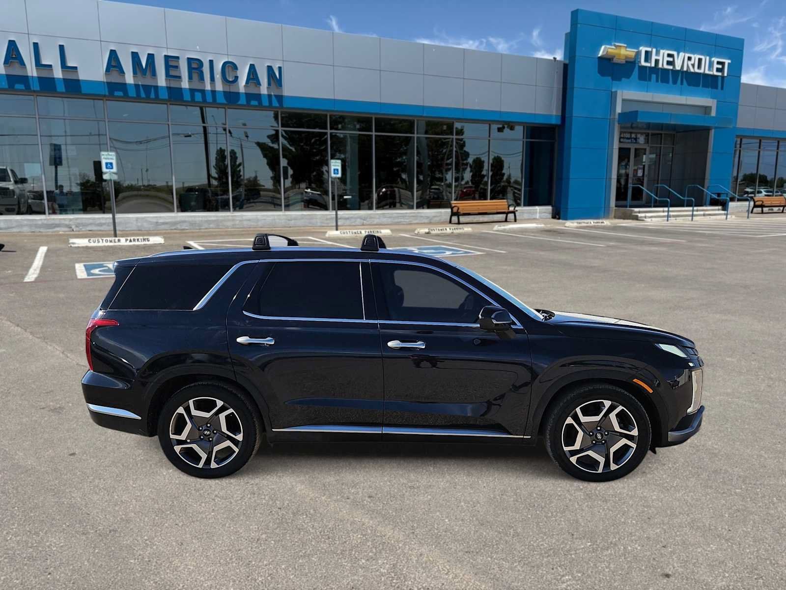 Used 2023 Hyundai Palisade Limited FWD image 9