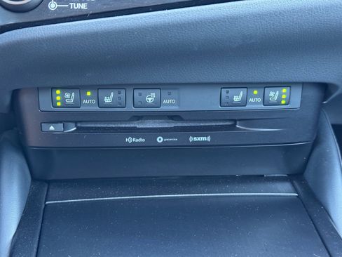 Used 2022 Lexus ES 300h w/ Premium Package image 30