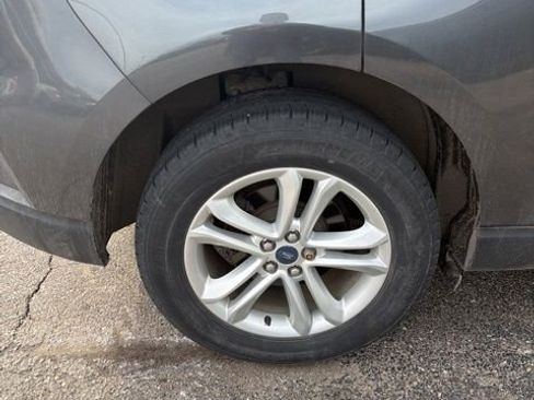 Used 2020 Ford Edge SEL w/ Cold Weather Package image 10