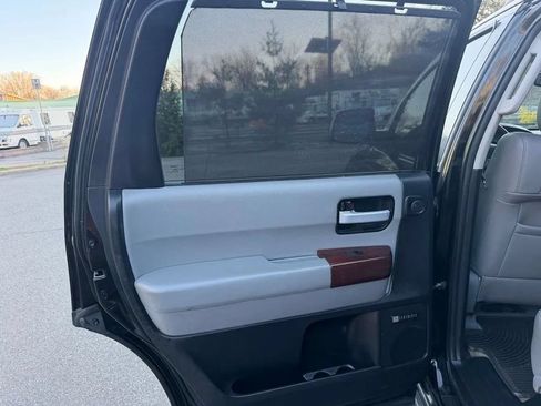 Used 2011 Toyota Sequoia Platinum AWD/4WD image 22