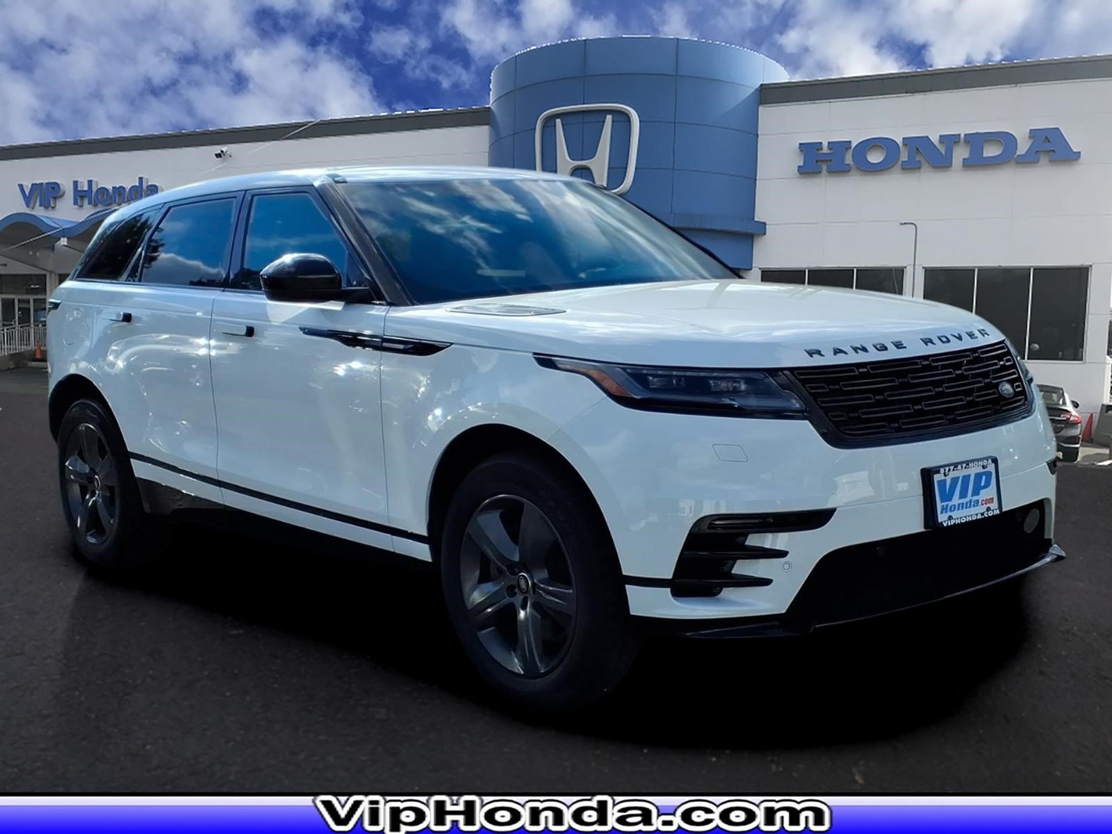 Used 2025 Land Rover Range Rover Velar Dynamic SE AWD/4WD image 1