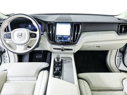 Used 2023 Volvo XC60 B5 Ultimate FWD image 20