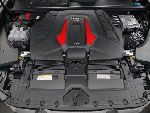 Used 2024 Audi RS Q8 image 16