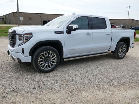 New 2026 GMC Sierra 1500 Denali Ultimate image 9