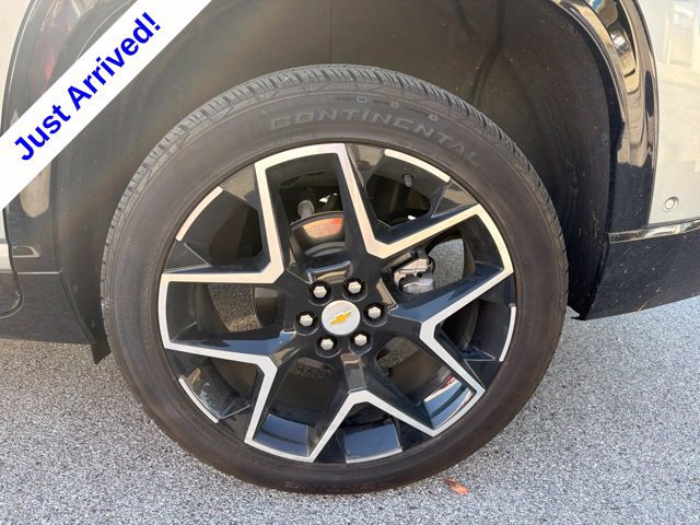 Used 2025 Chevrolet Traverse High Country FWD image 15