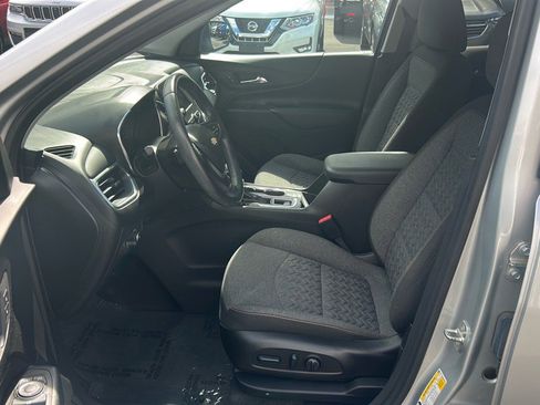 Used 2022 Chevrolet Equinox LT image 18
