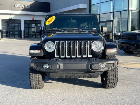 Used 2021 Jeep Wrangler Unlimited Sahara AWD/4WD image 2